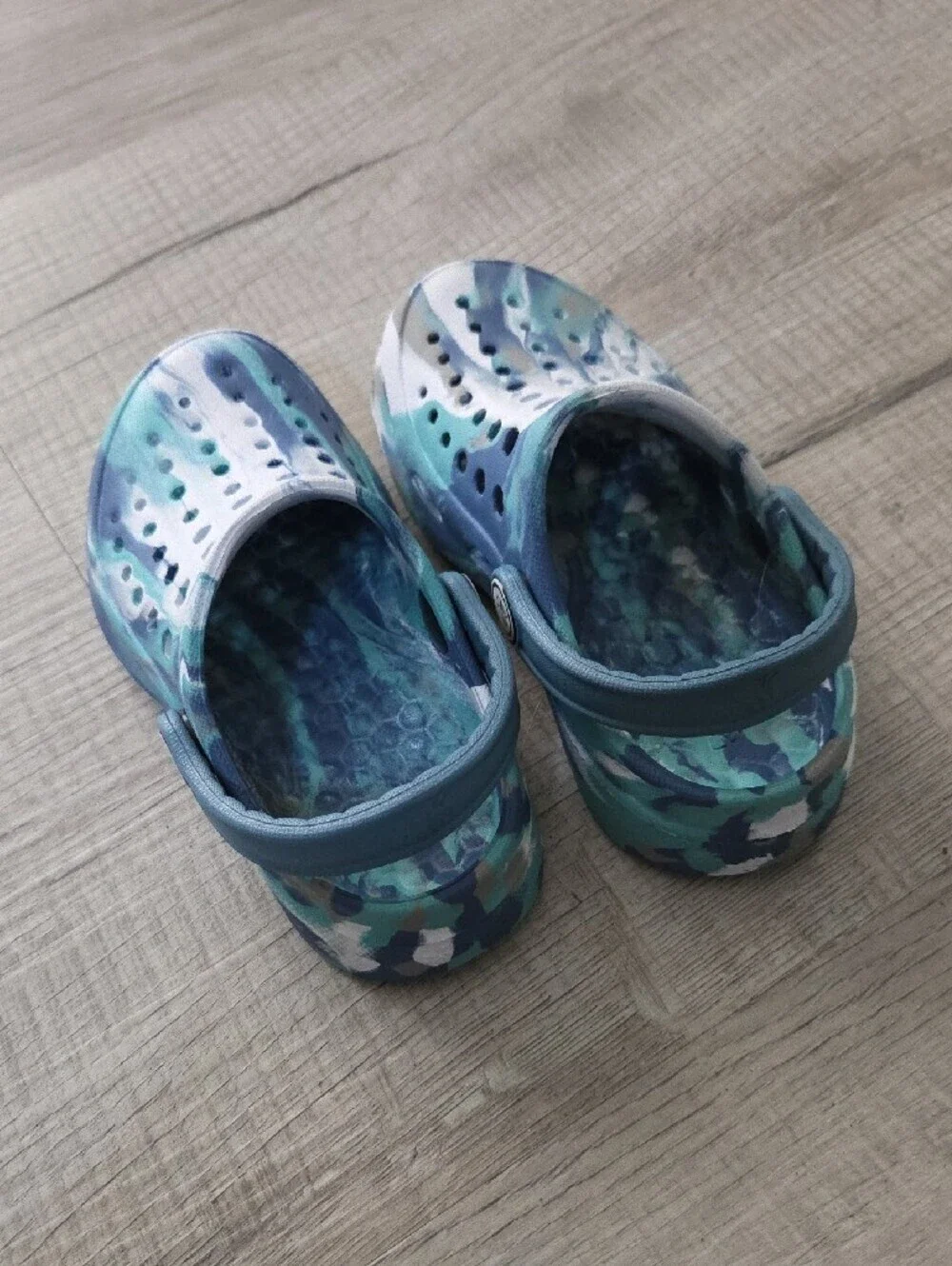 Joybees Kids Blue & Teal Water-Pattern Clog Sandals Size 8/9